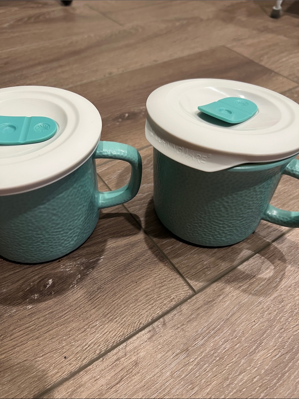 Rivington & Co. Aqua Ceramic Mug with White Silicone Lid